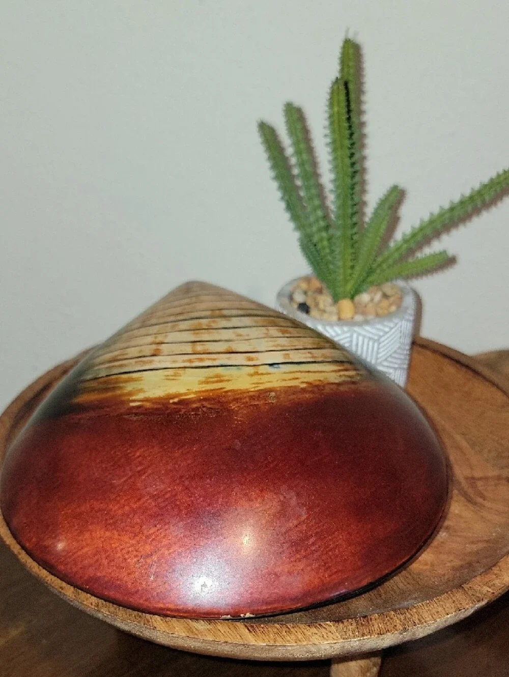 Vintage Japanese Wakasa lacquer clam shell trinket box